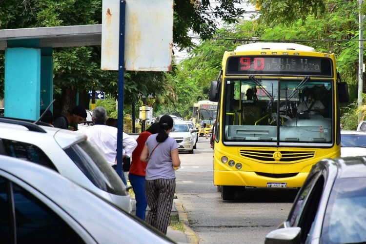Se levantó el paro de choferes aunque sin promesa de vacunación exclusiva