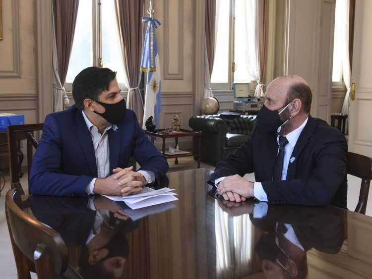 Insfrán se reunió con el ministro Trotta en Buenos Aires