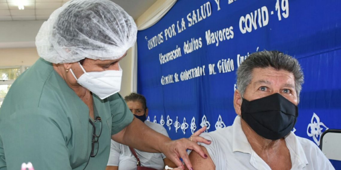 Vacunarán a grupos de riesgo contra el coronavirus