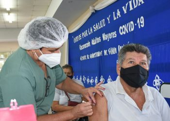 Vacunarán a grupos de riesgo contra el coronavirus