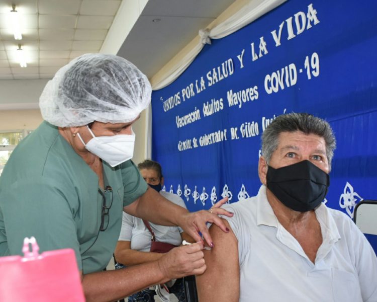 Vacunarán a grupos de riesgo contra el coronavirus