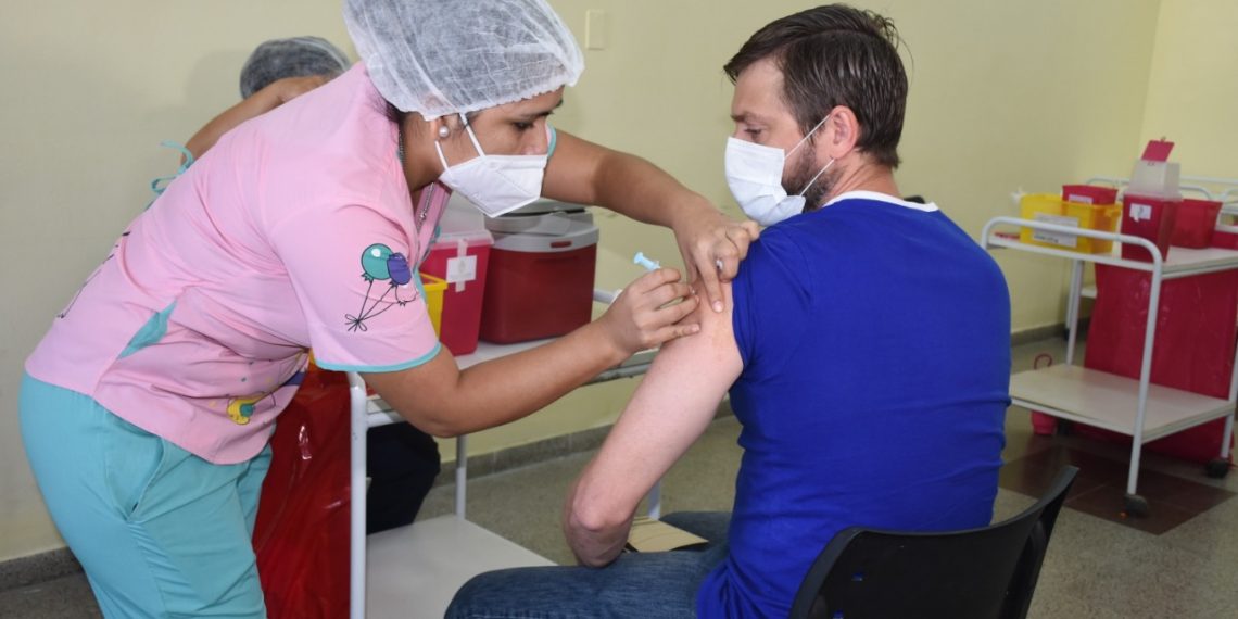 Inmunizarán contra el covid19 a las clases 1970 y 1971