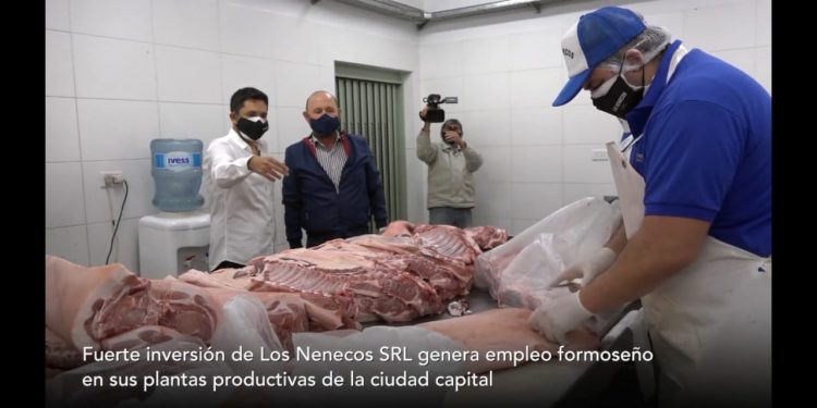 Insfrán presente en la inauguración de una planta de chacinados