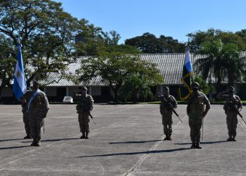Acto en el RIMte 29 en conmemoración al final de la Guerra de Malvinas