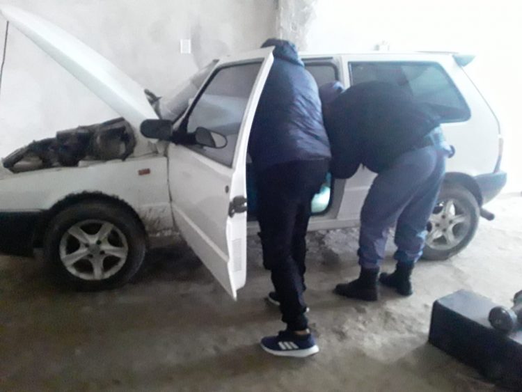 Varios allanamientos, tres detenidos y secuestro de armas tras masiva gresca en Lote 111