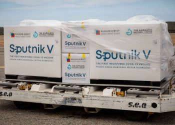 No se terminó de vacunar con la primera, falta la segunda y ya anuncian una tercera Sputnik V