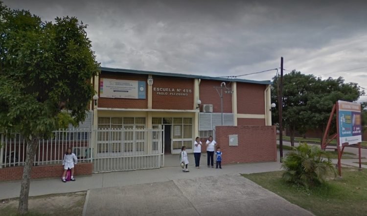 Joven alojado en un CAS por covid positivo robó un celular y escapó