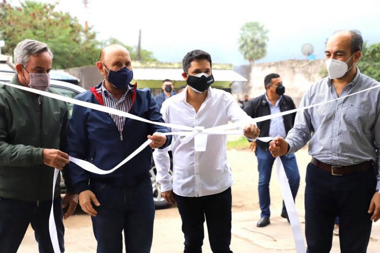 Insfrán presente en la inauguración de una planta de chacinados