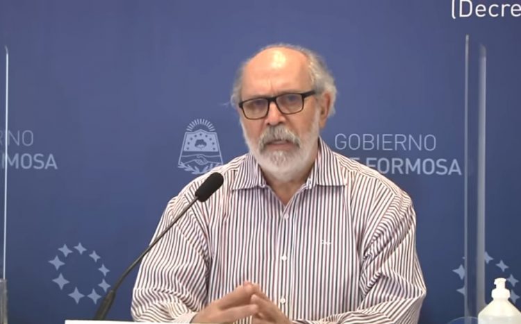 Cercanos al ministro Ibañez desmienten versiones sobre su salud