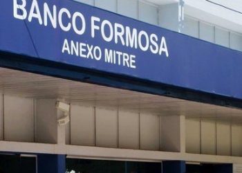 Muerte de un jubilado que esperaba para cobrar: comunicado del Banco Formosa