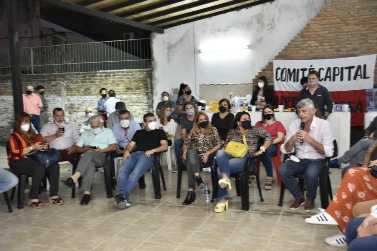 El Frente Amplio ofreció al ex juez Fernando Carbajal la candidatura a diputado nacional