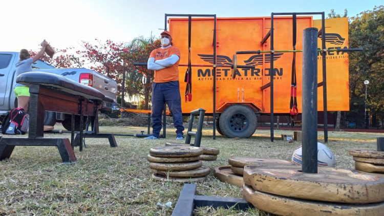 Gimnasio móvil al aire libre y en modo “pandemia”