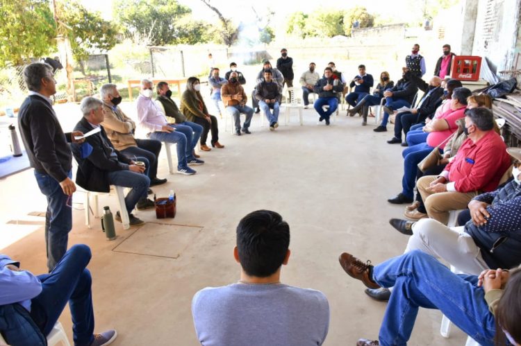 Referentes del centro oeste respaldaron la candidatura de Fernando Carbajal