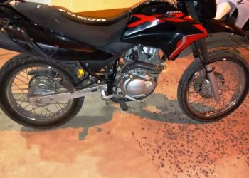 Motochorros que tenían en vilo a varios barrios, fueron detenidos por la Policía