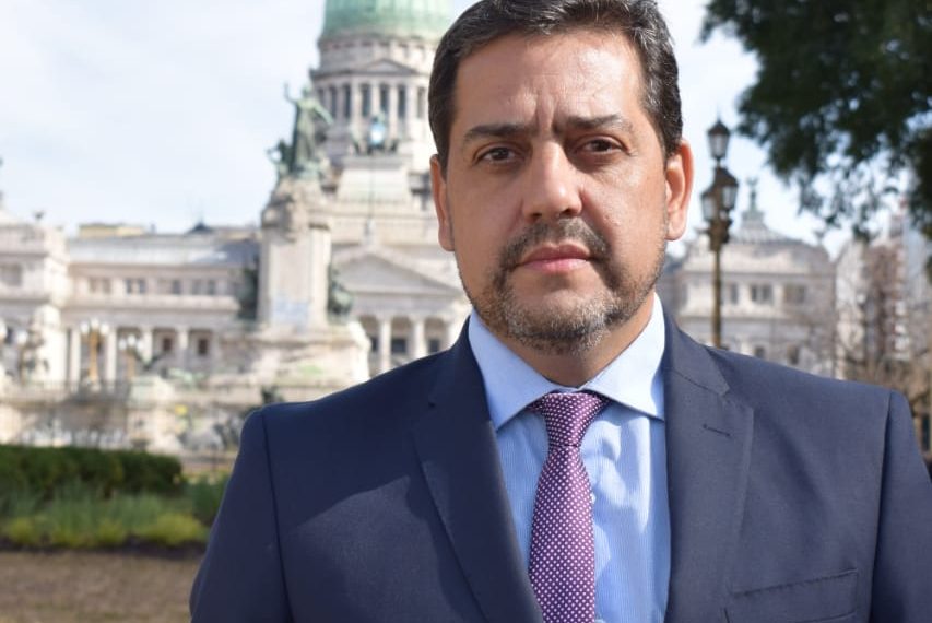 Fernández Patri: “Está en juego quiénes van a poner en marcha un país»