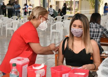 Jóvenes capitalinos de las clases ‘94 a ‘97 serán inmunizados este jueves 22