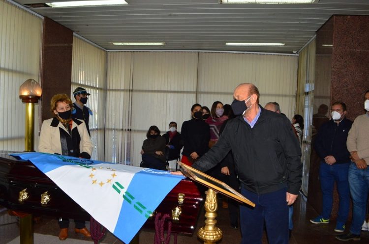 Insfrán, gabinete y familiares despidieron a Alberto Zorrilla en Casa de Gobierno