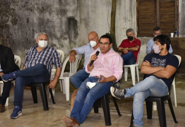 El Frente Amplio ofreció al ex juez Fernando Carbajal la candidatura a diputado nacional