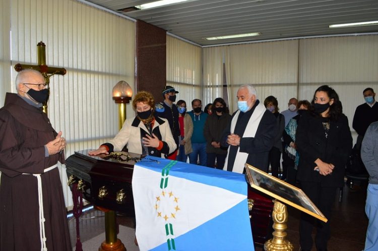 Insfrán, gabinete y familiares despidieron a Alberto Zorrilla en Casa de Gobierno