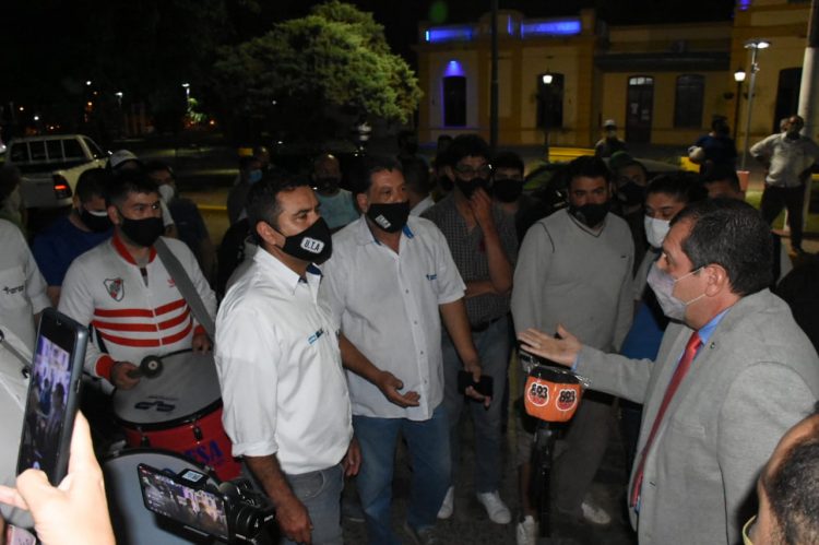 Olivera: “El gobierno provincial terminó de destruir al transporte público”