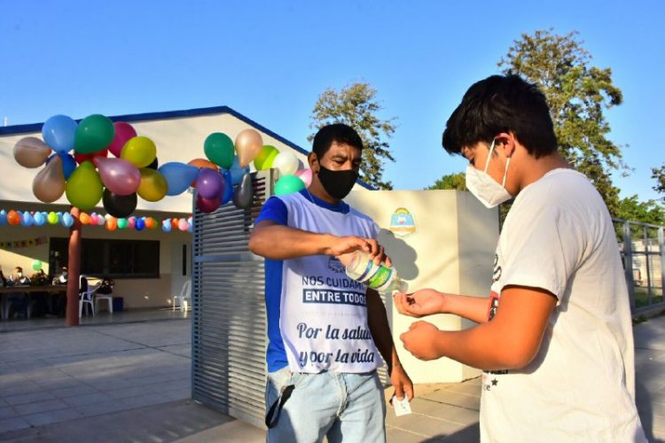 El Gobierno completó la inmunización a mayores de 18 años en todo el territorio