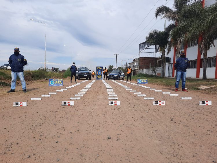 Policía Federal interceptó un cargamento de cigarrillos de contrabando
