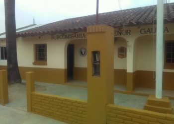 Un hombre atacó a cuchillazos a otro y quedó detenido