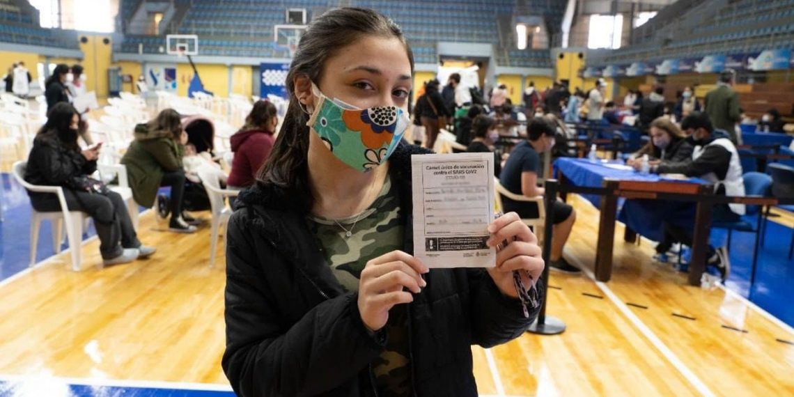 Habilitan inscripción a adolescentes de 14 y 15 años para inmunización