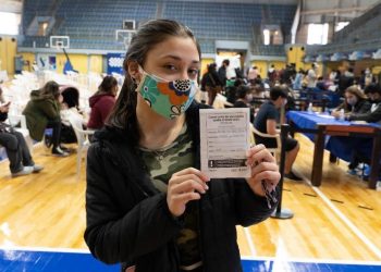 Habilitan inscripción a adolescentes de 14 y 15 años para inmunización