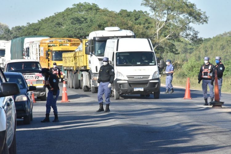 Reporte epidemiológico: 4 fallecidos y 121 casos positivos este martes 17