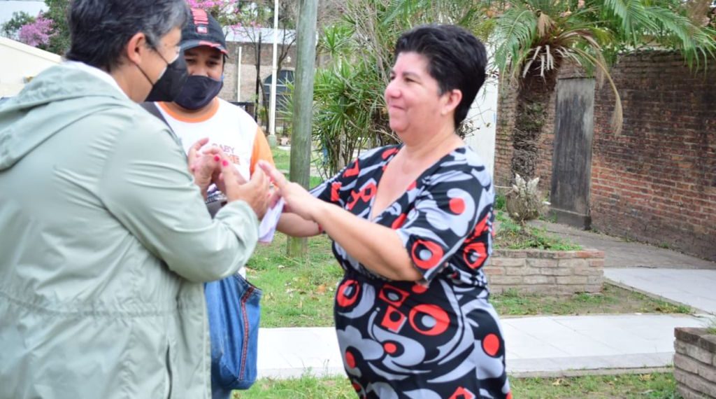 A una semana de las primarias, Neme sigue su visita a los barrios
