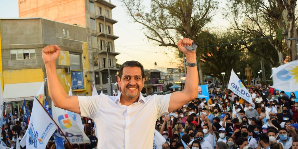 Fernández Patri: “Unidos, vacunando y con la economía en marcha.”