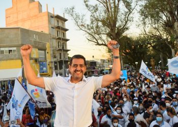 Fernández Patri: “Unidos, vacunando y con la economía en marcha.”