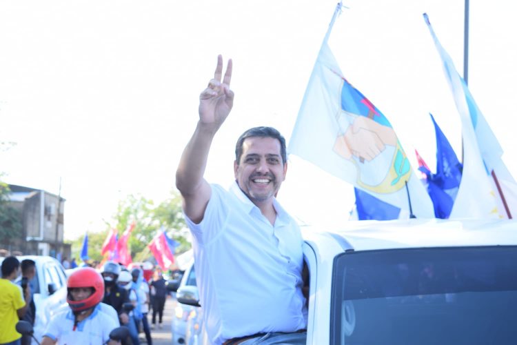 Fernández Patri: “Unidos, vacunando y con la economía en marcha.”