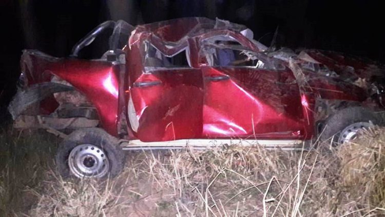Vuelco fatal: conductor de una Hilux salió despedido del rodado y murió