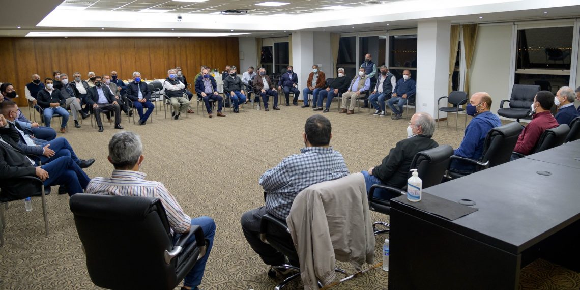 Gildo recibió a intendentes para analizar las PASO