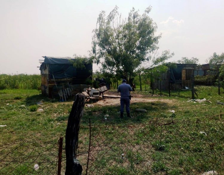 Murió solo hace días y hallan el cuerpo por la denuncia de vecinos ante el fuerte olor