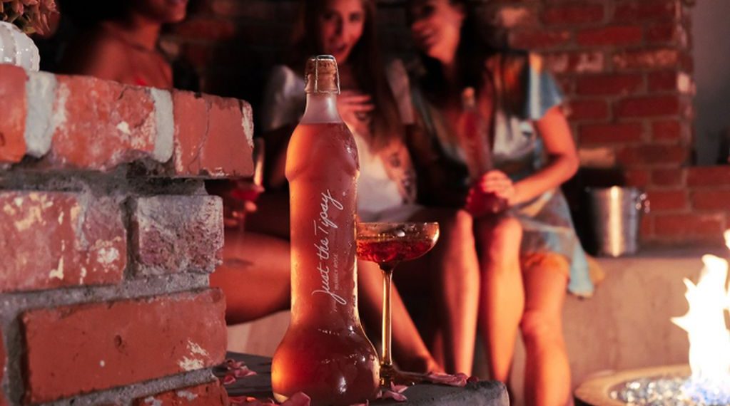 Lanzaron un vino con forma de pene: cómo es, cuánto sale y dónde se consigue