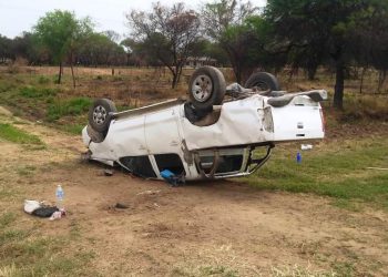 Ibarreta: Reventón de una cubierta provocó el vuelco de una Hilux