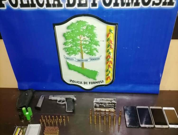 Laguna Blanca: Un hombre amenazó a su ex con un arma de fuego para que vuelva con él