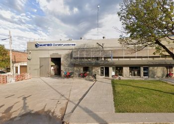 Delincuentes, «a los tiros», intentaron robar camioneta que transportaba dinero de Mateo Construcciones