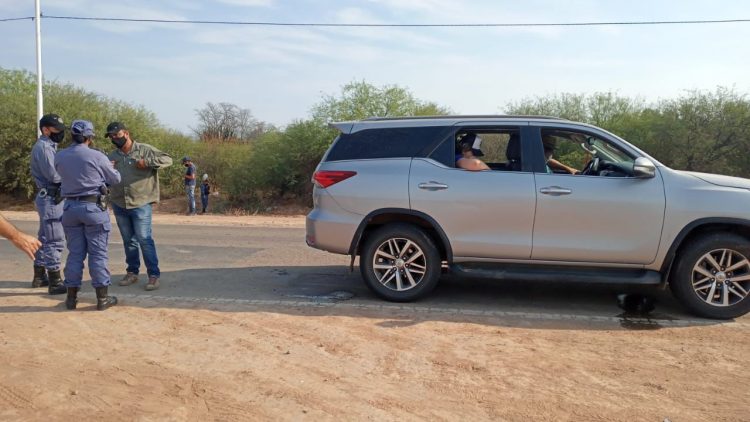 Por no tener impresa la DDJJ de ingreso, detuvieron a “Beto” Aranda