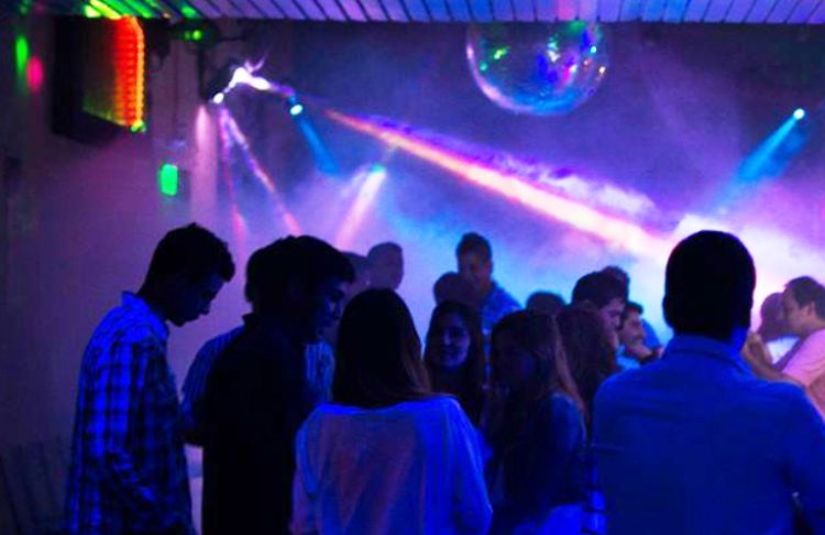 Clorinda sigue flexibilizando medidas: actividades al aire libre hasta las 2 de la mañana