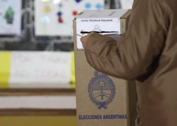 Paso 2021:  de 9 a 11 horas tendrán prioridad de voto los adultos mayores de 65 años y personas que integren grupos de riesgo