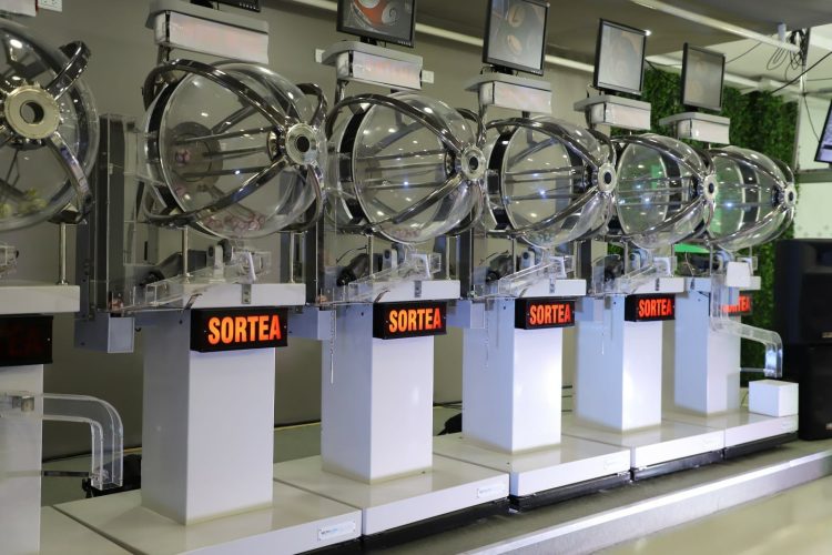 Primeros 11 ganadores de la promo 60 años del Banco Formosa