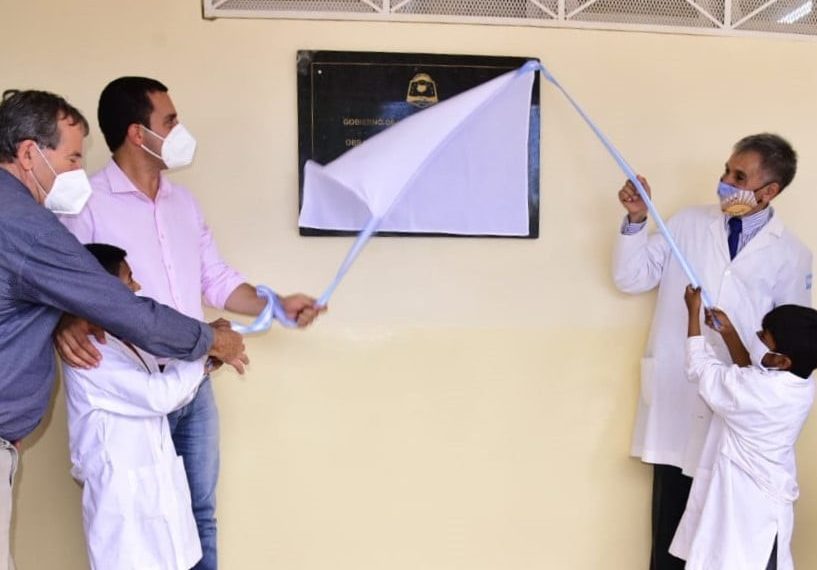 Eber Solís habilitó obras de tres instituciones educativas en el oeste