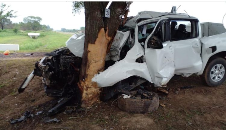 Un hombre de 29 años murió al impactar su camioneta a toda velocidad contra un árbol