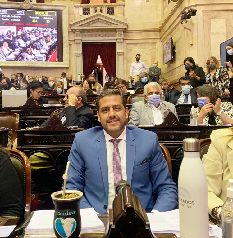 Fernández Patri: “Vamos a defender la mesa de las familias argentinas”