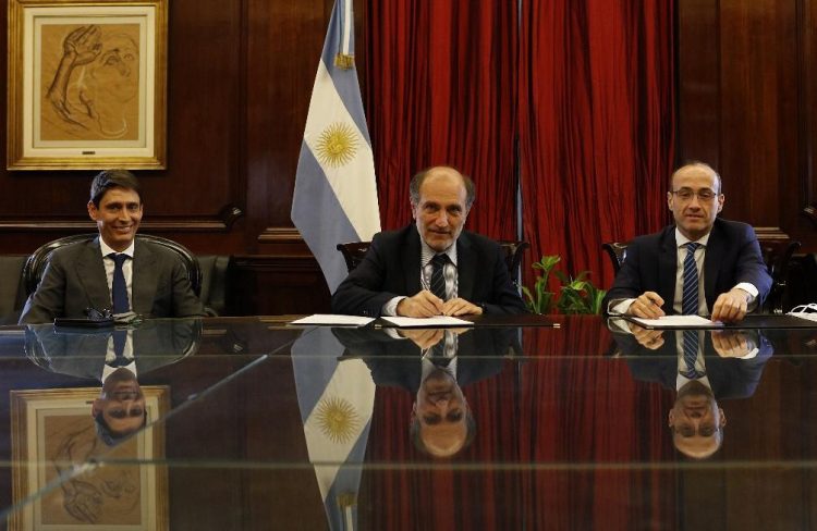 Línea financiera para expendedoras de combustibles y distribuidores de productos para el agro