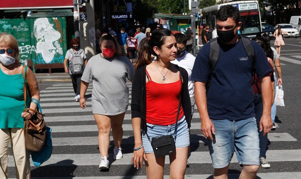Rodríguez Larreta flexibilizó el uso del tapaboca al aire libre en CABA